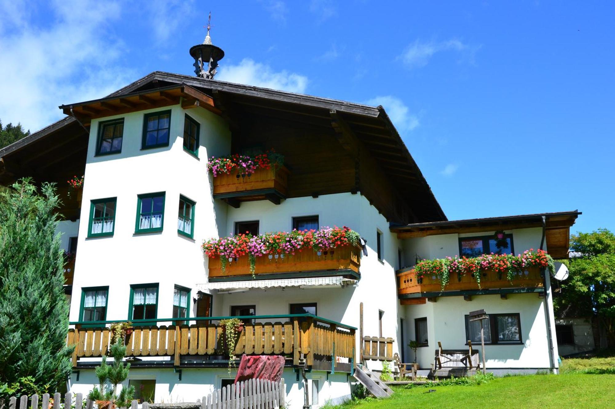 Schnoellhof Bed and Breakfast Sankt Martin am Tennengebirge Exteriör bild